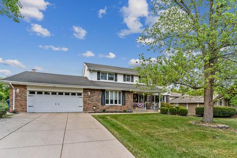 7526 W Manitoba Dr, Palos Heights, IL 60463
