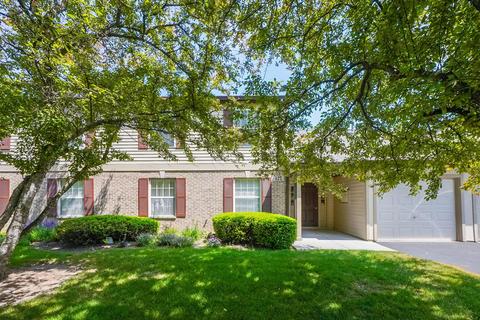 427 Woodview Cir #B, Elgin, IL 60120