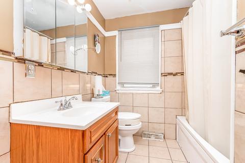 1250 E 97th Pl, Chicago, IL 60628 photo 9
