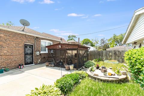1250 E 97th Pl, Chicago, IL 60628 photo 3