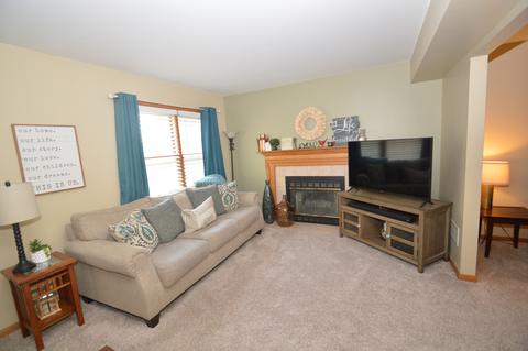2208 Riverside Dr, Plainfield, IL 60586 photo 4