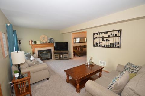 2208 Riverside Dr, Plainfield, IL 60586 photo 5