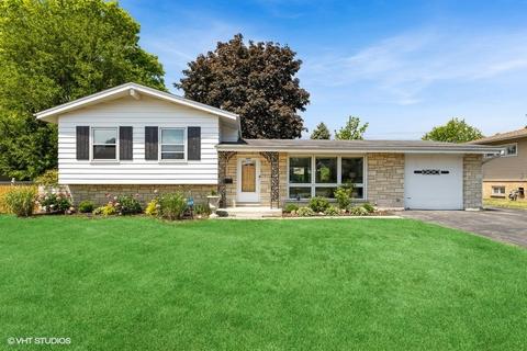5614 N Manor Ln, Chicago, IL 60631