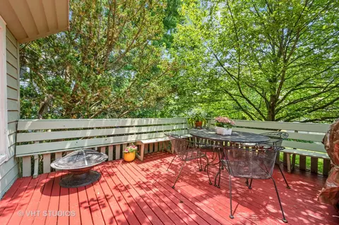 2410 Thayer St, Evanston, IL 60201 photo 25