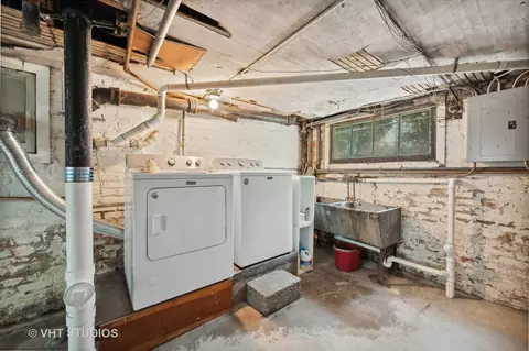2410 Thayer St, Evanston, IL 60201 photo 23