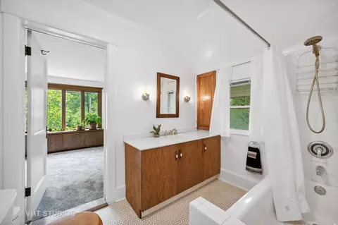 2410 Thayer St, Evanston, IL 60201 photo 22