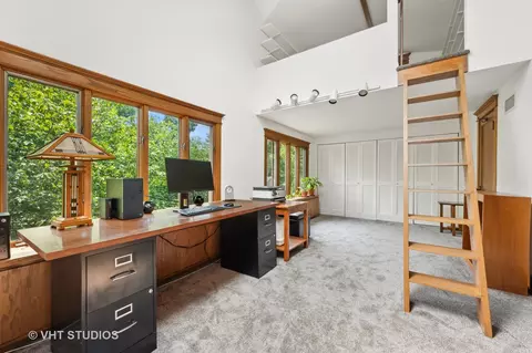 2410 Thayer St, Evanston, IL 60201 photo 17