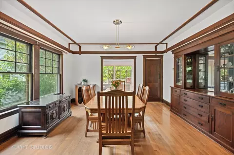2410 Thayer St, Evanston, IL 60201 photo 8
