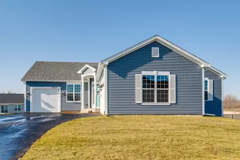 2009 Carter Ct, Mchenry, IL 60051
