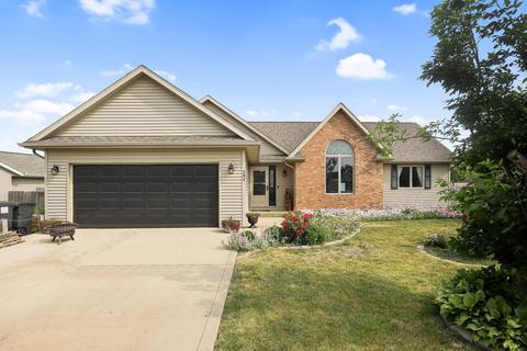 404 Allison Dr, Tolono, IL 61880