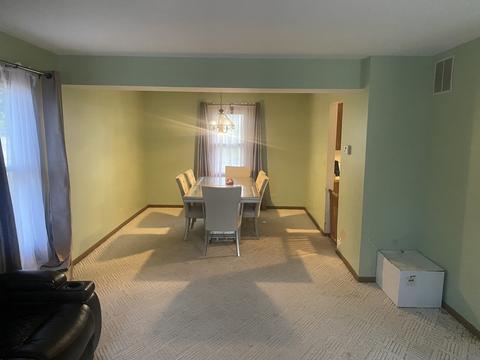 763 Cimarron Dr, Cary, IL 60013 photo 2