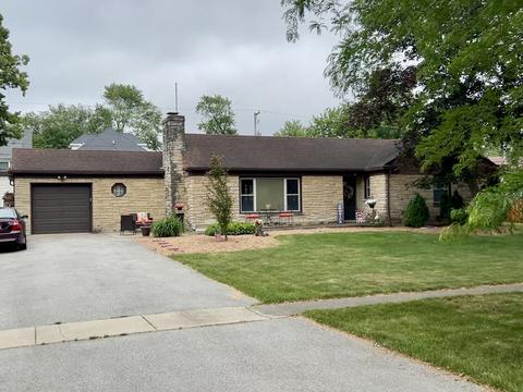 145 S Maple St, Frankfort, IL 60423