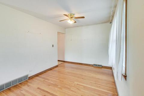 2774 Rusty Dr, Des Plaines, IL 60018 photo 6