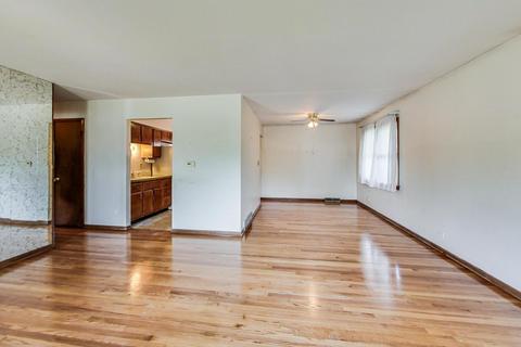 2774 Rusty Dr, Des Plaines, IL 60018 photo 5