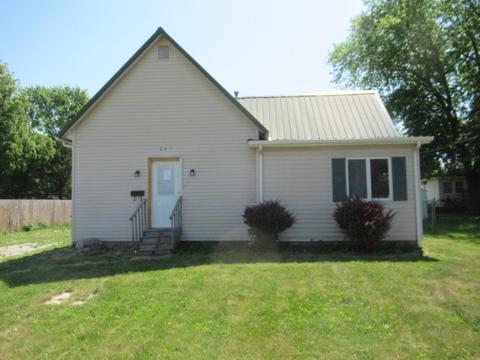 201 N Carico St, Tuscola, IL 61953