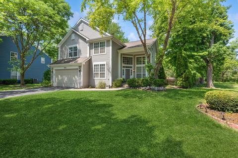 1826 S Cardinal Ct, Libertyville, IL 60048