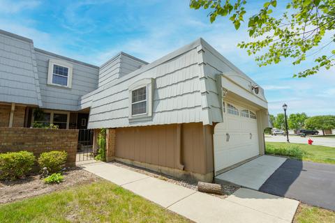 641 Burgundy Ct #H, Elk Grove Village, IL 60007
