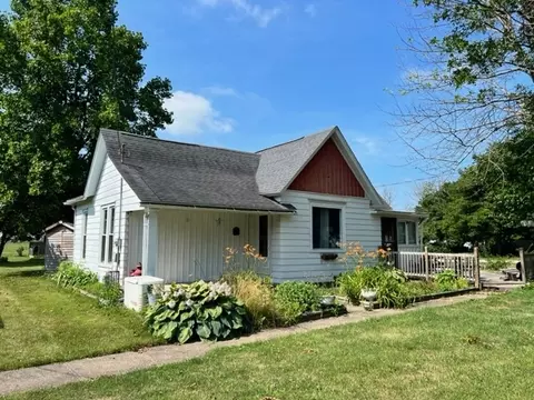 555 Grove St, Weldon, IL 61882 photo 29