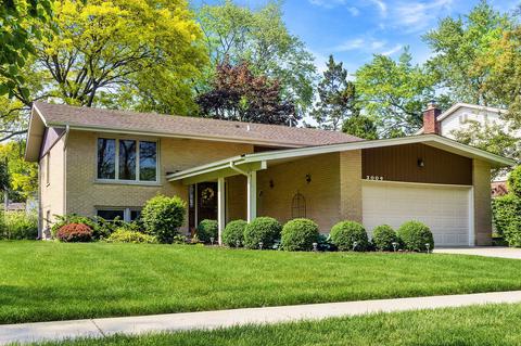 2009 E Wintergreen Ave, Mount Prospect, IL 60056