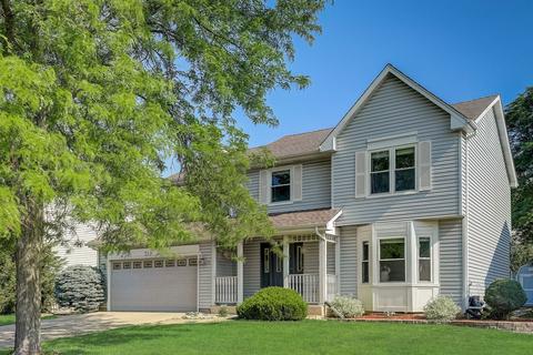 733 Thunderbird Trl, Carol Stream, IL 60188