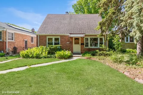 2412 Nathaniel Pl, Evanston, IL 60202