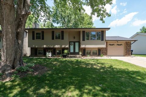 3102 E Washington St, Bloomington, IL 61704