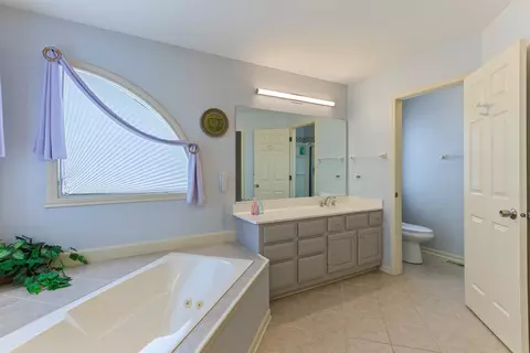 730 Kenmare Dr, Des Plaines, IL 60016 photo 22