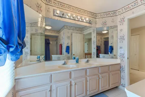 730 Kenmare Dr, Des Plaines, IL 60016 photo 30