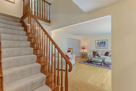 730 Kenmare Dr, Des Plaines, IL 60016 photo 7