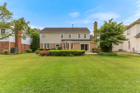 730 Kenmare Dr, Des Plaines, IL 60016 photo 3
