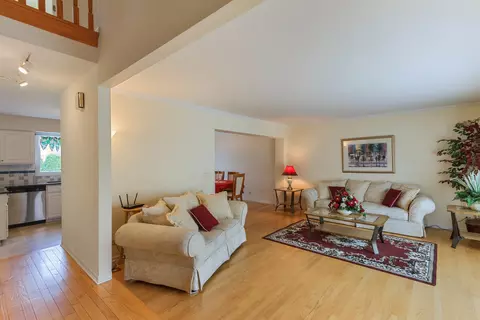 730 Kenmare Dr, Des Plaines, IL 60016 photo 8