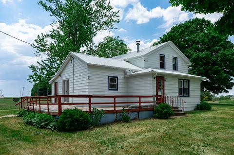 3369 Pearl Street Rd, Belvidere, IL 61008