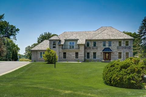 14900 King Ct, Libertyville, IL 60048