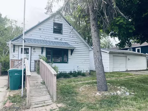 1520 N Hickory Ave, Round Lake Beach, IL 60073