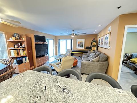 3255 Kirchoff Rd #105, Rolling Meadows, IL 60008 photo 11