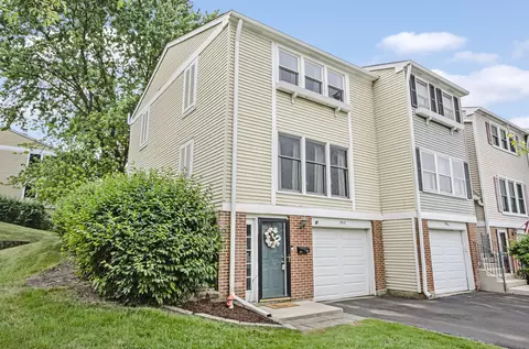 1913 Finchley Ct, Schaumburg, IL 60194