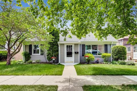 9541 Monroe Ave, Brookfield, IL 60513