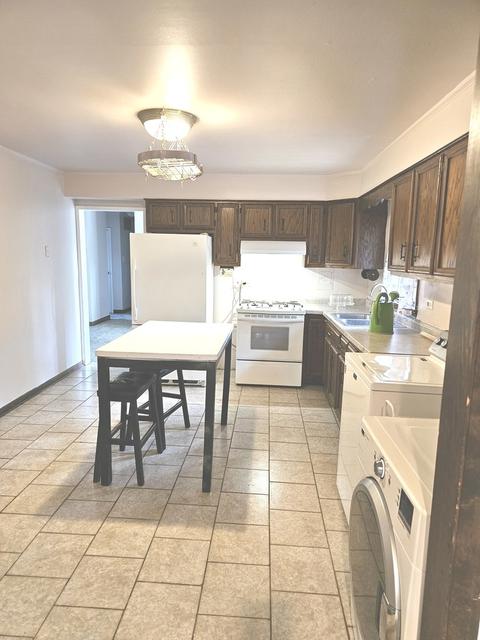 315 Wayne St, Park Forest, IL 60466 photo 7