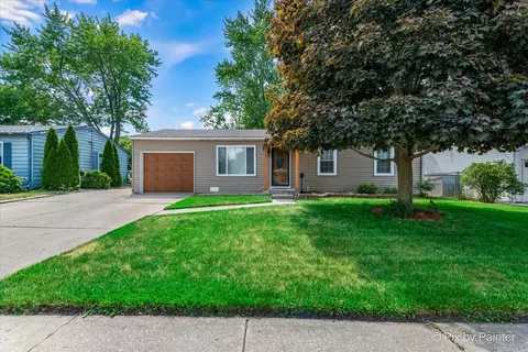 259 Rivers View Dr, Carpentersville, IL 60110