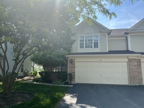 212 Hawk Ct, Schaumburg, IL 60193