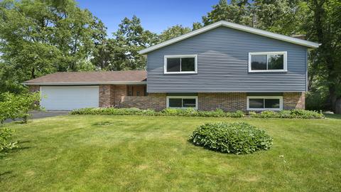 13837 Beaver Dr, Roscoe, IL 61073