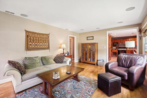 309 Davidson Dr, Champaign, IL 61821 photo 4