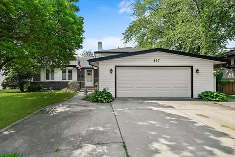 337 W Goebel Dr, Lombard, IL 60148