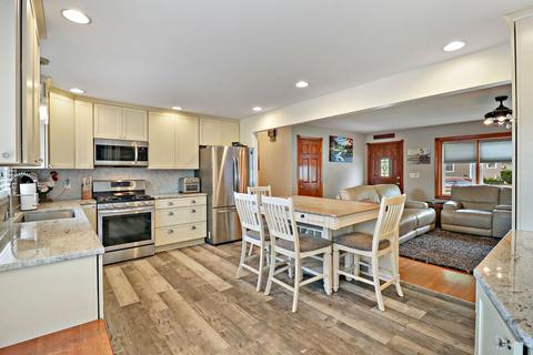 201 Clay St, Algonquin, IL 60102 photo 5