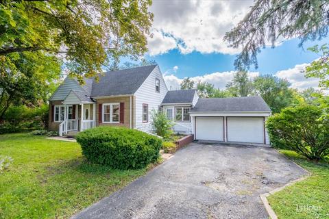 17 W331 Halsey Rd, Oakbrook Terrace, IL 60181