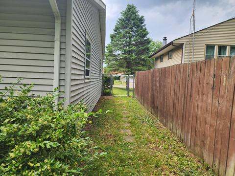 1825 Crescent Dr, Champaign, IL 61821 photo 20