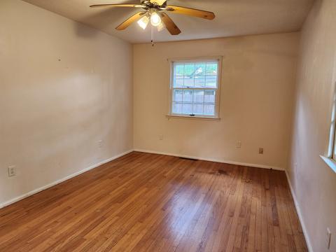 1825 Crescent Dr, Champaign, IL 61821 photo 10