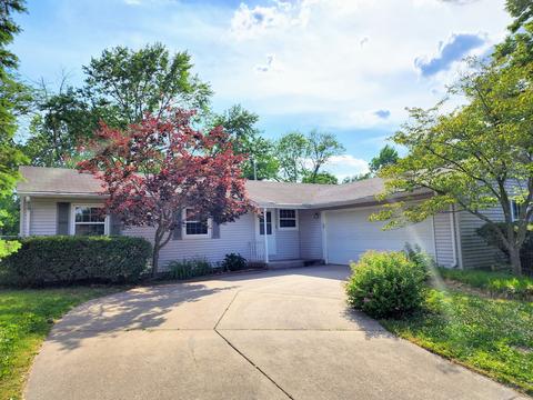 1825 Crescent Dr, Champaign, IL 61821