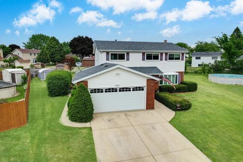 1430 W Joann Ln, Addison, IL 60101