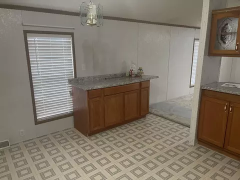 515 Edgebrook Dr, Champaign, IL 61820 photo 6